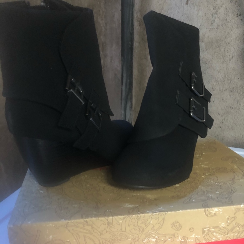 Black boots. Brand new. American Rag Cie